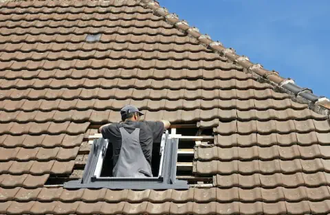 Pose de velux - Roquefort-sur-Soulzon